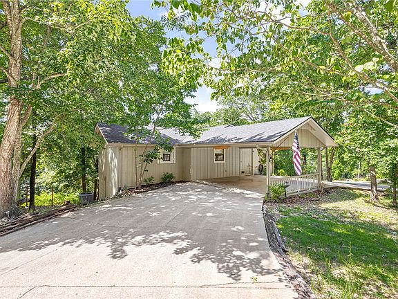 5th image of 6 Kensington Dr