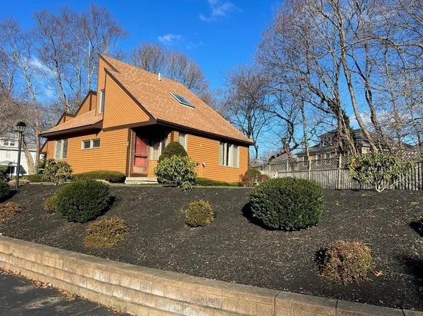7 Prince St APT A2, Plymouth, MA 02360