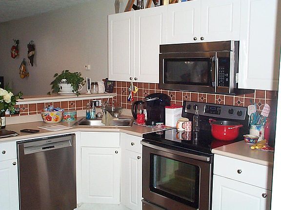 3rd image of 309 Shadbush Dr