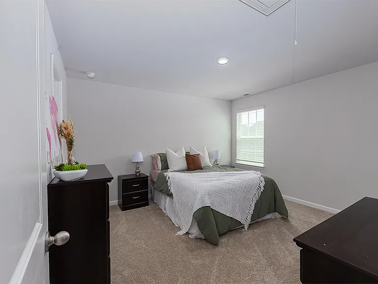 416 Isabelle St — Photo 7