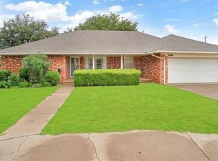 1909 N Mockingbird Ln, Altus, OK 73521