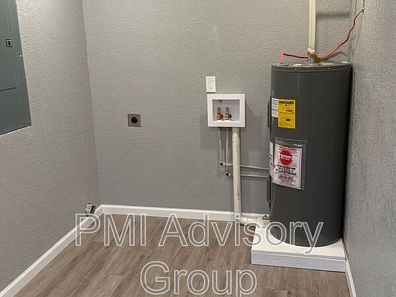 3rd image of 2328 SW Eveningside Dr