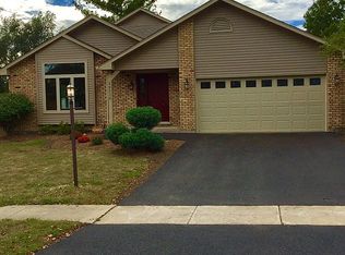20332 S White Fence Ct, Frankfort, IL 60423