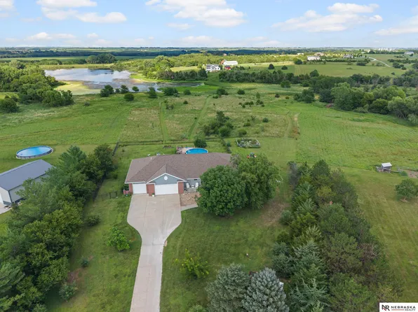 2940 Lightwater Est, Firth, NE 68358