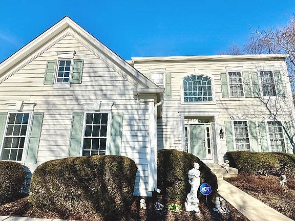 2nd image of 9 Ridings Way #8