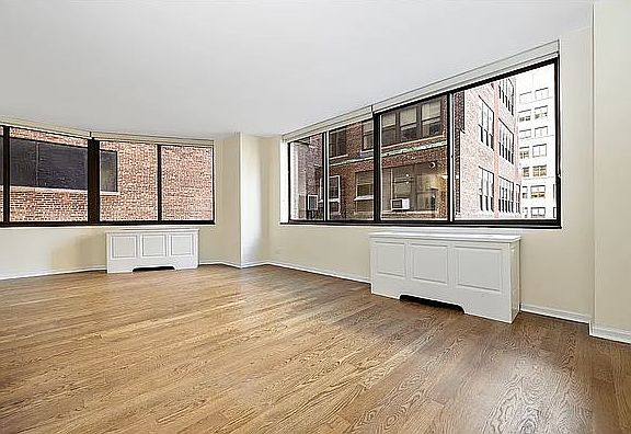 5th image of 245 E 44th St APT 25F