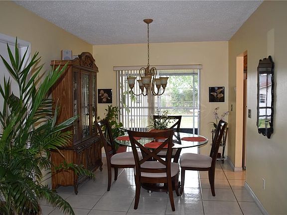 3rd image of 6021 Wilshire Dr