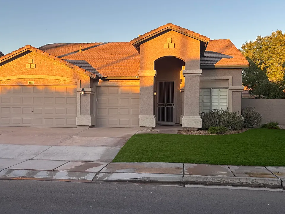 2236 W Periwinkle Way