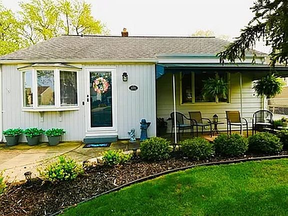 2nd image of 633 Harrison Ave