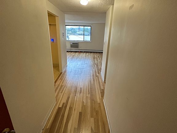 5th image of 20 Riverside St APT 2-3