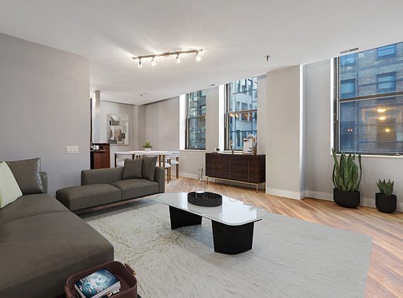 3rd image of 680 S Federal St APT 708