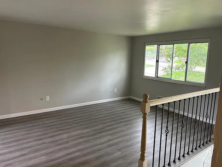 7966 Aber Rd — Photo 5
