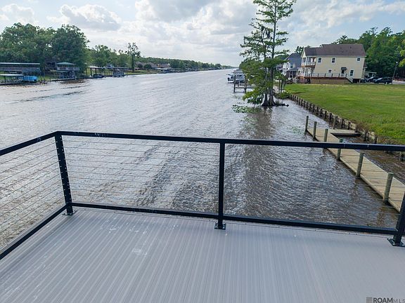 4th image of 18718 Bayou Pierre Dr