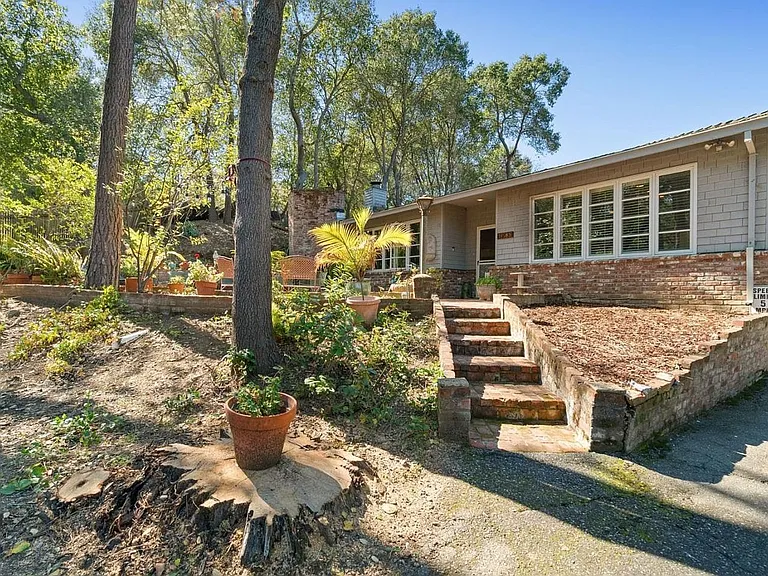 14985 Quito Rd — Photo 1