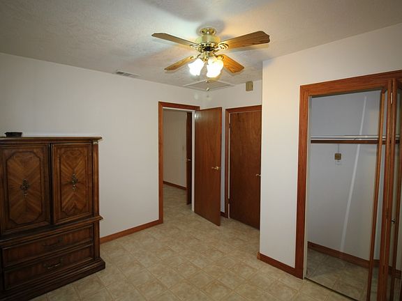 3rd image of 5130 Harrison St