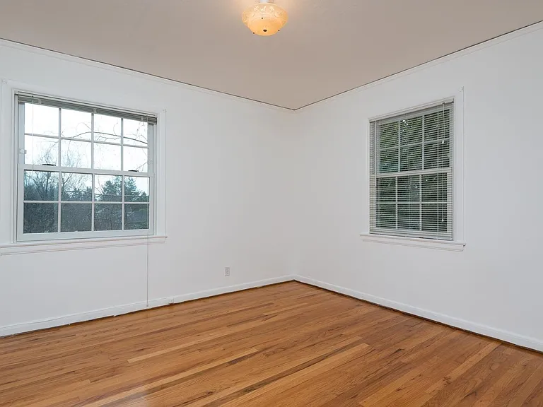 Sandycrest Terrace Apartments — Photo 26