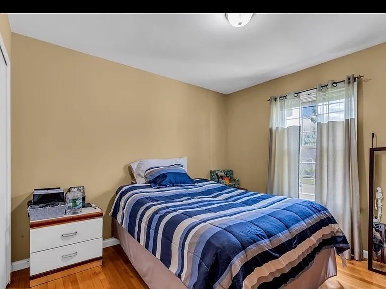 320 Harvard Pl — Photo 10