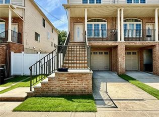 492 Bedford Ave, Staten Island, NY 10306