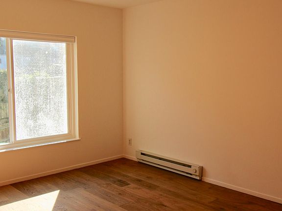 3rd image of 3315 Clement St APT 3