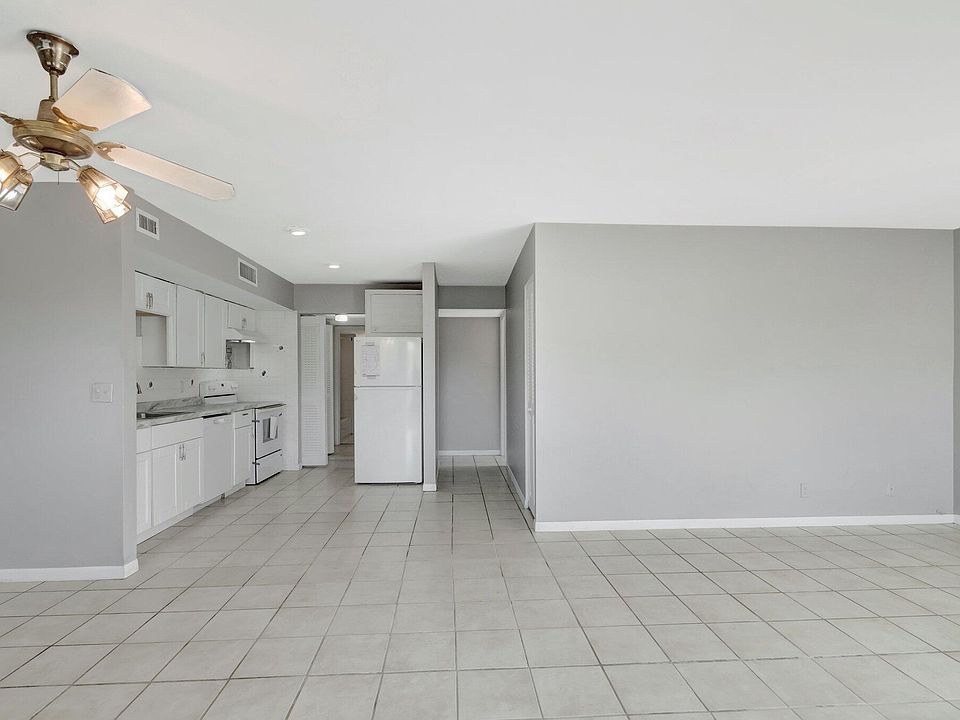 1st image of 1840 Fairview Villas Dr APT 4
