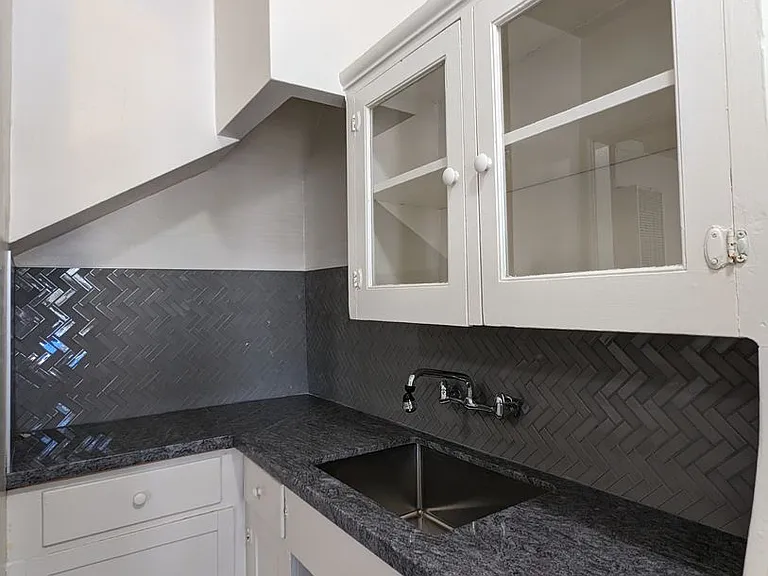 3787 Franklin Blvd #4 — Photo 6