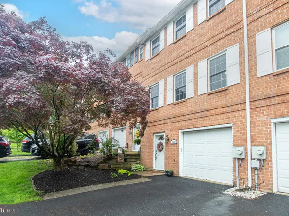 1609 S Coventry Ln, West Chester, PA 19382