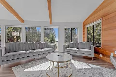 3rd image of 4175 Beaumont Rd #1