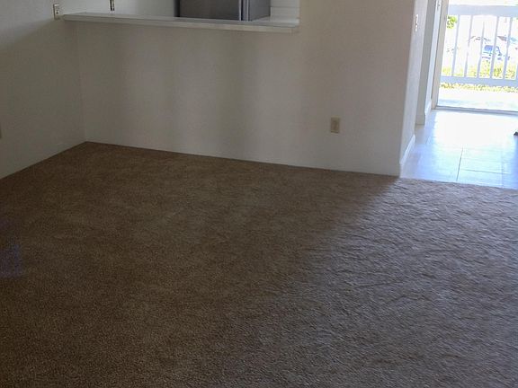 Living Room / Kitchen