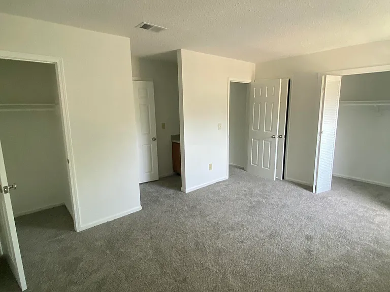 8042 Thelen St — Photo 16