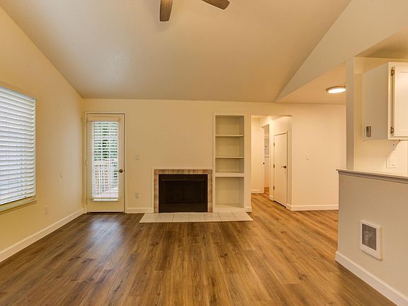 2nd image of 907 SE Park Crest Ave APT B7