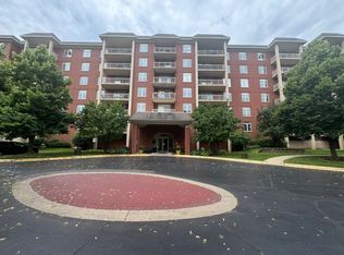 8300 Callie Ave Unit 412, Morton Grove, IL 60053