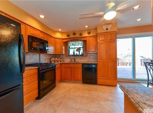 14510 Neponsit Ave, Neponsit, NY 11694