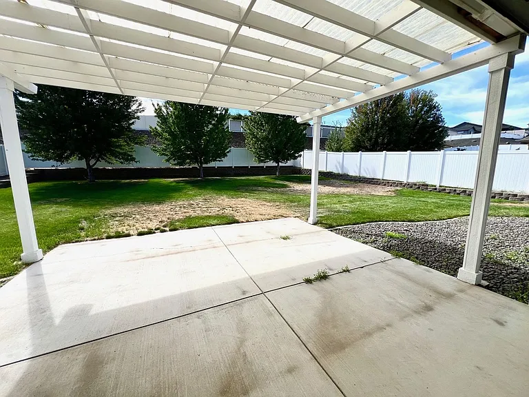7704 W Washington Ave — Photo 44