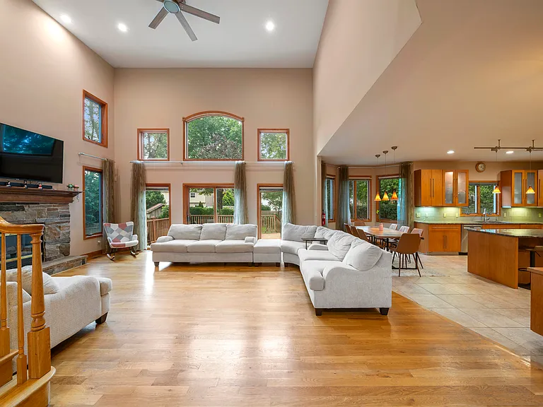 325 Cooper Pl — Photo 7