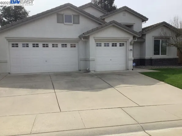 1050 Steele Way, Galt, CA 95632