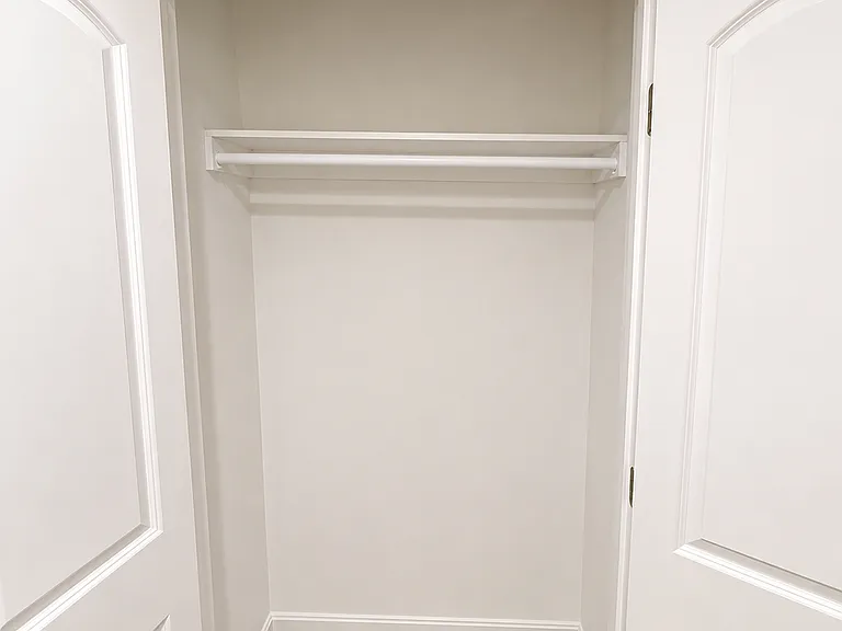 9027 Endicott Pl — Photo 5