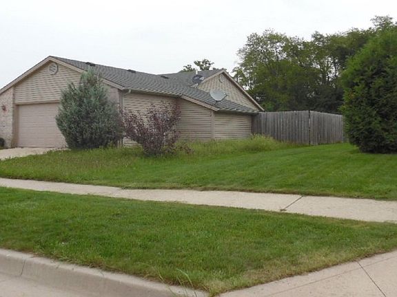 2nd image of 1301 Southfield Dr
