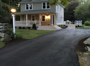 30 Featherbed Ln, North Kingstown, RI 02852