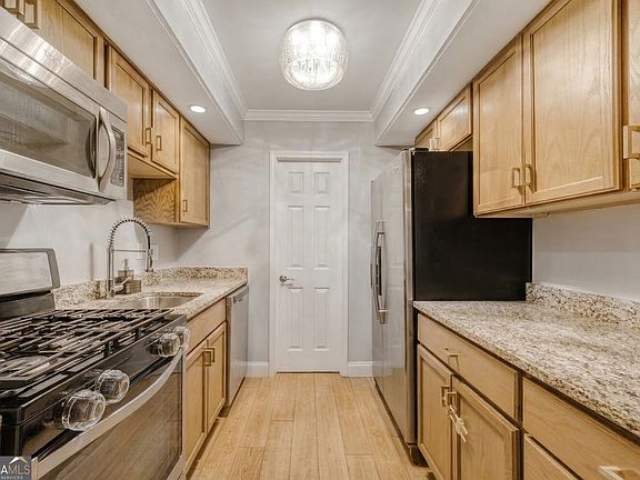 4th image of 6851 Roswell Rd Unit A5