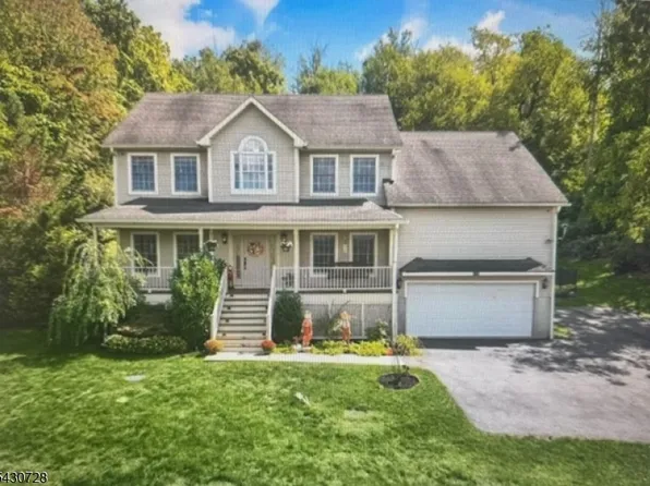 332 Lake Wallkill Rd, Vernon Twp., NJ 07461