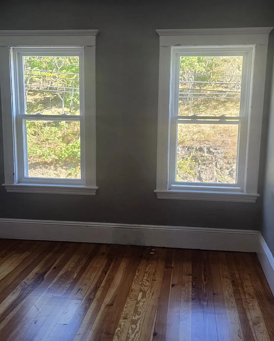 3 bed, $1,200 — Photo 2