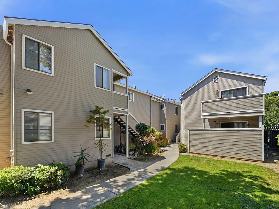1st image of 69 Rancho Dr