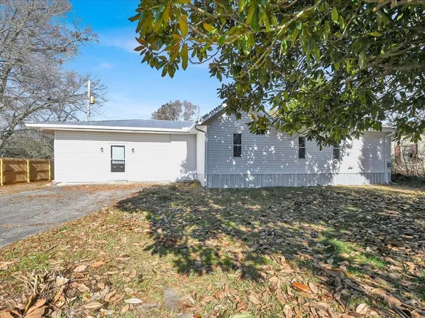 609 3rd St SE, Hanceville, AL 35077