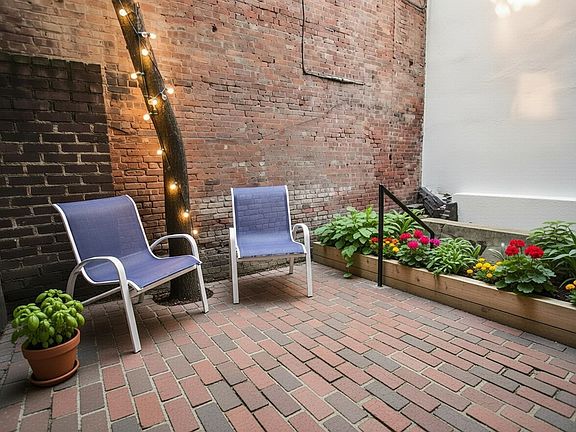 4th image of 220 E 25th St #Rear1d