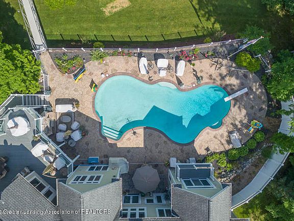 3rd image of 4035 River Cove Dr