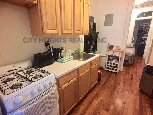 Rented by City Heights Realty | media 10