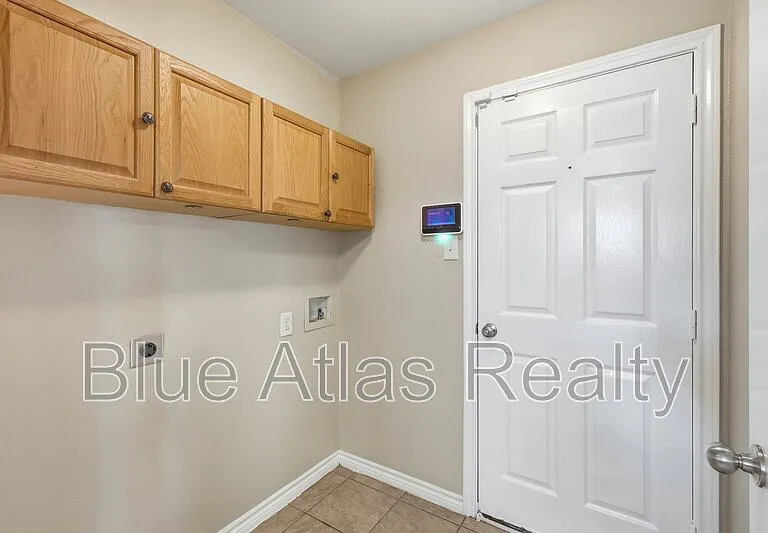 601 Steerman Ct — Photo 16