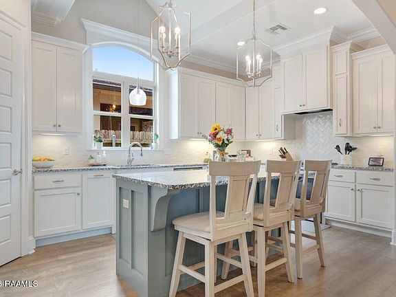 5th image of 209 Cypress View Dr