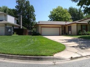1126 N Sandplum Ln, Wichita, KS 67212