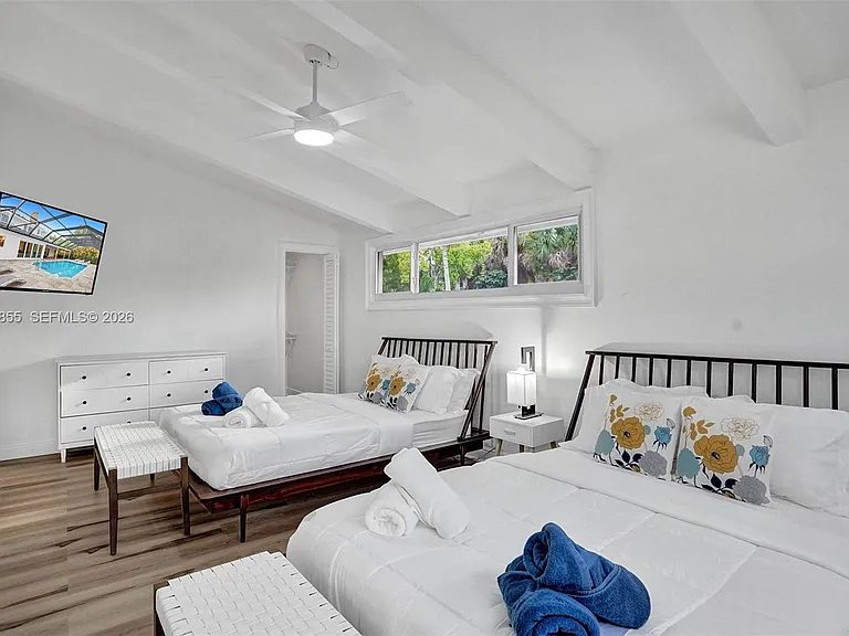 2120 SW 28th Way — Photo 22
